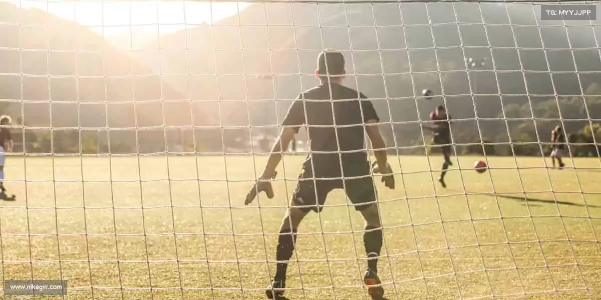 j9.com——实时数据,专业解说,用科技拉近你与赛场的距离📊🎙️